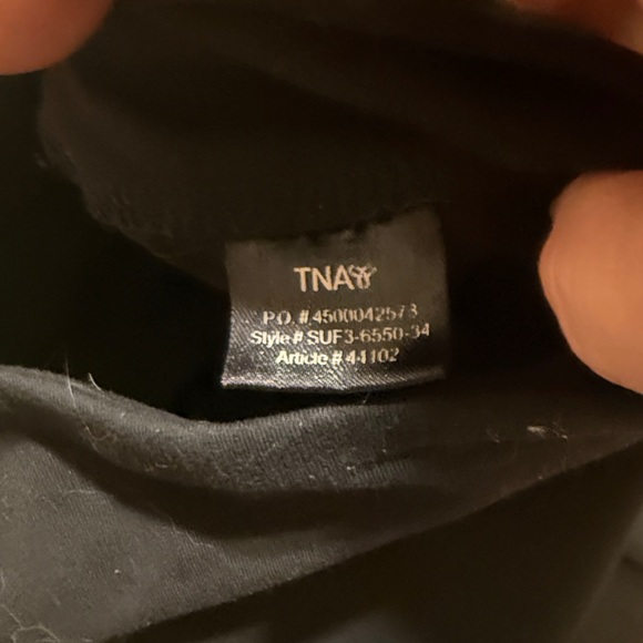 Aritzia TNA Leggings - Picture 4 of 5